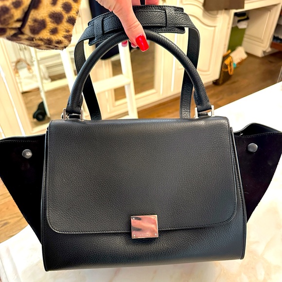 Celine Handbags - Celine medium trapeze bag